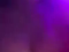 Freche cam sex frei Milf, die Salat wirft