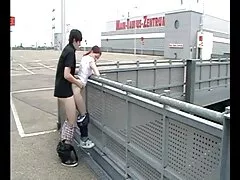 Bukkake Gesichtsbehandlungen porno movie frei für UK Teen Blondine